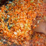 Cervo al forno con pomodori e porcini