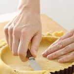 Crostata di rose e frutti