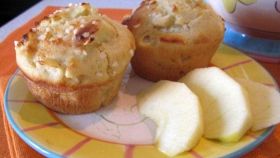 Muffin con mele e noci