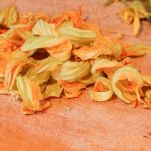 Spaghetti ai fiori di zucca