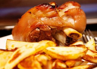 stinco al forno con patate