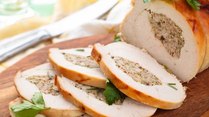 Rotolo di tacchino ripieno