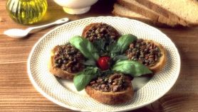 Crostoni con le acciughe