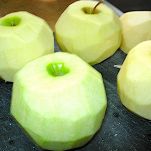 Crostoni con speck e mela verde