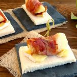 Crostoni con speck e mela verde