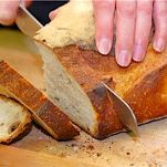 Crostoni di pesce spada e melanzana