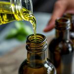 Il travaso nelle bottiglie