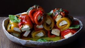 Peperoni e scamorza con acciughe