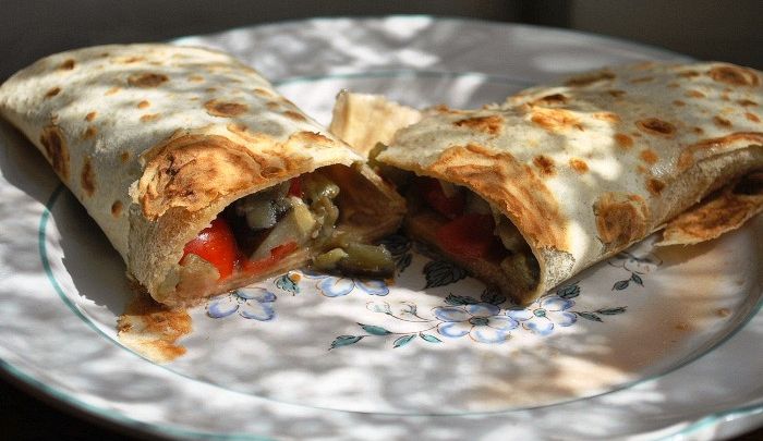 Piadina di verdure dadolate