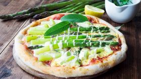 Pizza agli asparagi