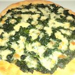 Pizza bianca con catalogna e primo sale