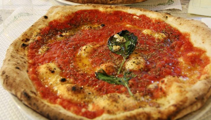 Pizza marinara