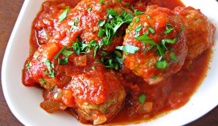 Polpette di pane al sugo