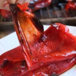 Schiacciata con i peperoni e pecorino