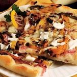 Schiacciata con i peperoni e pecorino