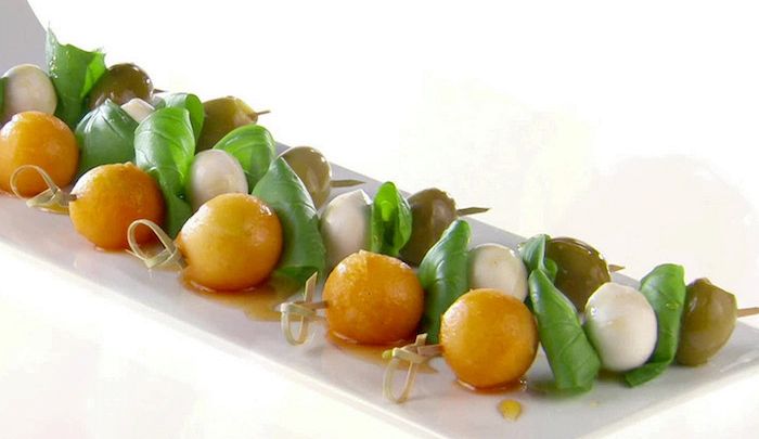 Spiedini di uova di quaglia