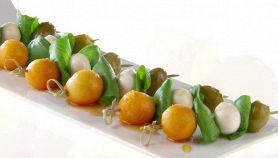 Spiedini di uova di quaglia