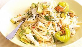 Tagliolini con fiori di zucca e zucchine