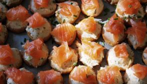 Tartine al salmone con mascarpone