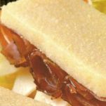 Toast di polenta con speck e fontina