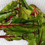 Torta con carciofi e bietole