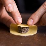 Tortellini in brodo alla modenese