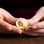 Tortellini in brodo alla modenese