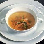 Consommè con julienne di verdure
