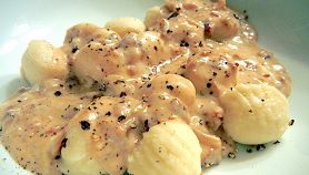 Gnocchi con crema di noci