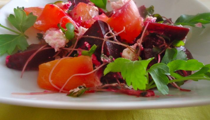 Insalata estiva con salsa allo sherry