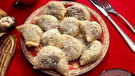 Caggionetti: biscotti con mandorle, cannella e cioccolato