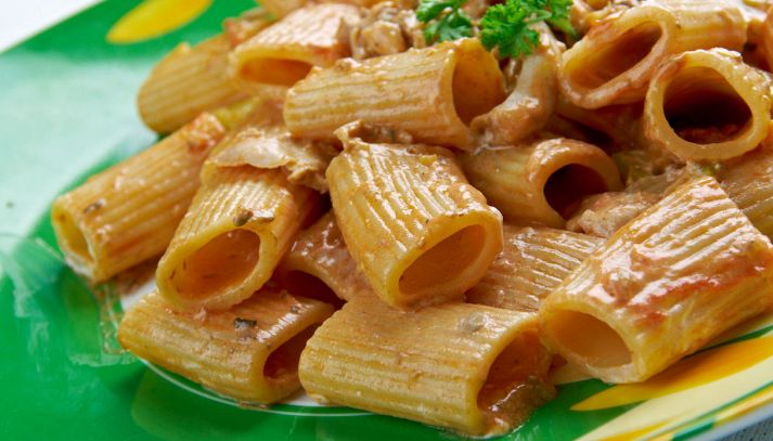 Rigatoni con agnello e cicoria