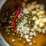 soffritto di peperoncino con cipolline e capperi