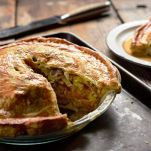 Torta di verza, pancetta e funghi