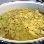 Zuppa di cavoli, ceci e cicoria