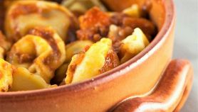 Agnolotti con ragù di carne