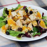 Insalata ricca di pollo