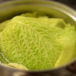 Involtini di cavolo verza con ortaggi