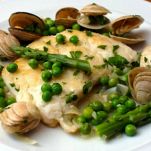 Pesce San Pietro con asparagi e vongole