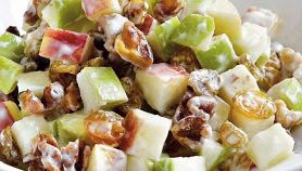 Sedano, noci e formaggio