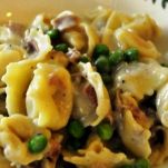 Tortellini con panna e funghi