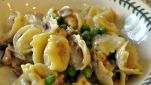 Tortellini con panna e funghi