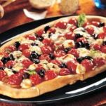 Focaccia con pomodorini e robiola