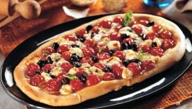 Focaccia con robiola e pomodorini