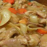 Nasello e polenta al sugo rosso