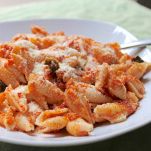 Orecchiette con crema di tonno e olive