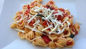 Orecchiette con ricotta dura