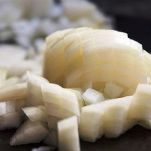 Spaghetti con vongole, scorfano e zucchine