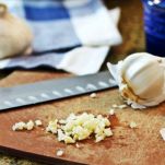 Costatine all’aglio e cipolle