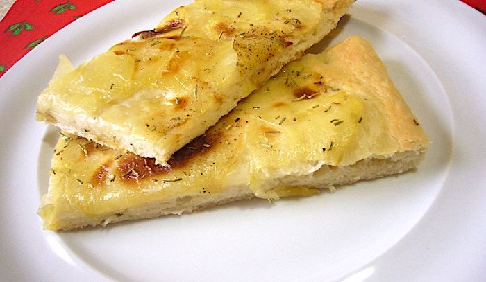 Focaccia all'olio con patate